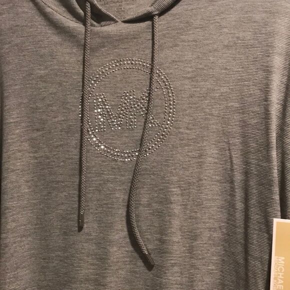 🎉Last one left 🎉Micheal KORS Sweater 🎀 - Picture 3 of 8